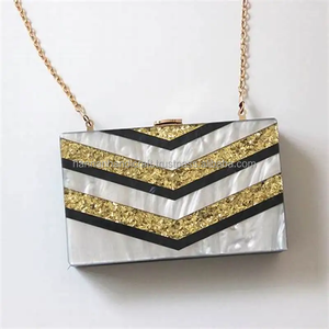 Pochette de Soirée en Résine Personnalisée Ornée, Sac de Soirée de Luxe Fait Main en Résine, Pochette Tendance en Résine pour la Revente en Boutique - Product Image 2