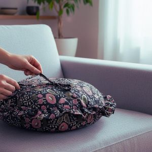 Indian Kalamkari Round Cushion <b>Cover</b> Decorative <b>Sofa</b> Pillow <b>For</b> Home Hotel Restaurants India Manufacturer - Product Image 3