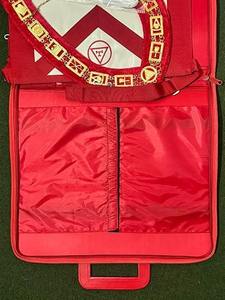 Conjunto de Regalia Masónica del Arco Real – Mandil de Capítulo, Collar de Cadena, Guantes y Estuche de Transporte – Kit Masónico para Sacerdote Superior/Excelente Compañero - Product Image 4