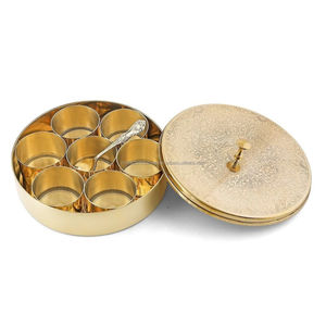 Juego de 7 Especieros de Latón Grabado con Cuchara, Caja de Masala de 8 Pulgadas, Esencial para la Cocina - Product Image 2