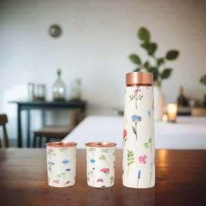 ขวดน้ำทองแดงลายดอกไม้พร้อมฝาปิด ชุดภาชนะพกพาสำหรับใช้ในบ้าน - Product Image 1
