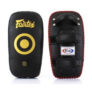 Encuentra iconos similares: Protectores de brazo curvos Fairtex de cuero genuino, los más vendidos para entrenamiento de boxeo, kickboxing y MMA Focus Mua - Product Image 1
