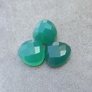 Onyx Vert Naturel Taillé en Diamant, Cabochon Cœur, Pierre Calibrée Facettée pour la Fabrication de Bijoux – Toutes Tailles Disponibles en Gros - Product Image 3
