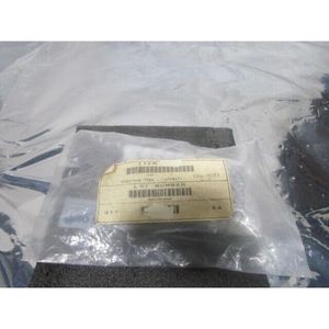 AMAT 1290-01283 TERM BLK 6P 2ROW 10-16AWG 600V 75A - อุปกรณ์และชิ้นส่วนเซมิคอนดักเตอร์ระดับโลกที่เชื่อถือได้ - Product Image 2