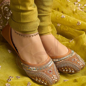 Khussa de Verano Ligera Hecha a Mano, Color Marrón, con Bordado Tilla y Detalles de Cuentas, Impermeable, Antideslizante, de Alta Calidad - Product Image 3