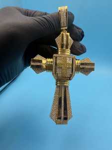 Pendentif Croix Chrétienne de Luxe Bicolore en Argent Sterling 925 et Moissanite, Bijou Religieux, Cadeau - Product Image 6