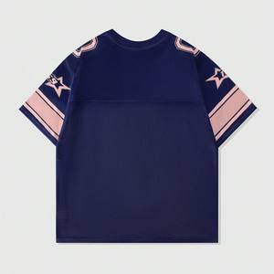 Camiseta de fútbol americano de malla azul para hombre, personalizada con gráfico floral por sublimación, 240 g/m², cuello en V, estilo universitario, ropa urbana, OEM, al por mayor - Product Image 3