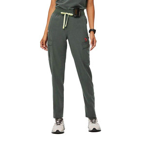 Tenue médicale régulatrice de température Solid Trader pour un confort toutes saisons dans les établissements de santé – Uniforme hospitalier de qualité - Product Image 3