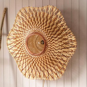Lámpara de pared artesanal de bambú, aplique de pared premium, luz de lectura para dormitorio o sala de estar - Product Image 1