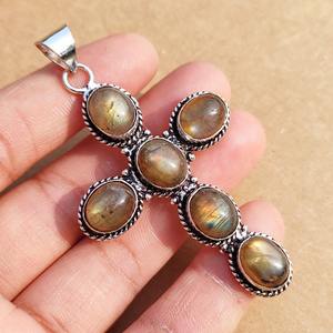 จี้หินโรสควอตซ์ธรรมชาติคุณภาพส่งออก สำหรับพลังแห่งความรัก การบำบัดทางอารมณ์ และเรกิ ราคาขายส่ง - Product Image 5