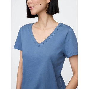 Camiseta de Cuello en V para Mujer, Transpirable, Ligera, de Jersey, Manga Corta, Ajustada, Impresión Personalizada, Fabricante OEM - Product Image 4
