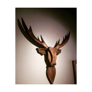 Sculpture murale en bois faite à la main tête de cerf, décoration rustique animale pour salon, à suspendre – Meilleure vente - Product Image 4