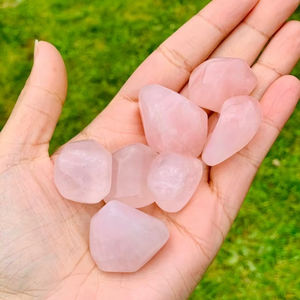 Piedra Preciosa de Cuarzo Rosa Pulido a Mano de Primera Calidad, Forma Libre, para Sanación Espiritual por Muntaha Agate - Product Image 1