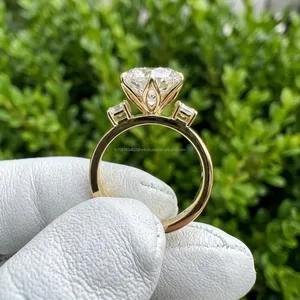 Elegant Dutch Marquise Cut Diamond <b>Ring</b> in Yellow Gold | Side Stone Engagement <b>Ring</b> with Brilliant Sparkle, Timeless Luxury <b>Ring</b> - Product Image 3