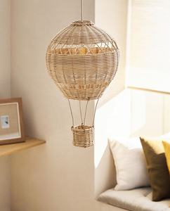 Pantalla de Lámpara Colgante de Ratán Hecha a Mano con Forma de Globo Aerostático |   Lámpara de Techo de Mimbre para Cuarto de Bebé |   Lámpara de Araña Decorativa Estilo Boho para Habitación Infantil, Recuerdo - Product Image 3