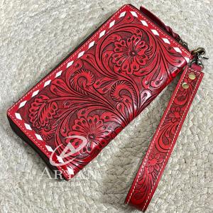 กระเป๋าสตางค์หนังแท้ลายสลักมือแบบซิปรอบพร้อมสายคล้องข้อมือ สไตล์ตะวันตก กระเป๋าคลัทช์สำหรับสุภาพสตรี พร้อมช่องใส่บัตรและช่องใส่เหรียญ - Product Image 1