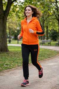 Ensemble de survêtement décontracté 2-en-1 pour femme, en polyester, imprimé color block marron et blanc, à manches longues, col roulé zippé, coupe ample et sportive - Product Image 5