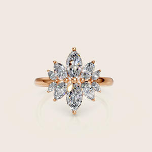 Bague en diamant radiant taille marquise avec grappe de diamants – Bijou de luxe d'inspiration florale pour fiançailles et occasions spéciales - Product Image 1