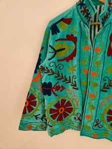 เสื้อแจ็คเก็ตทำมือสไตล์ฮิปปี้สำหรับงานปาร์ตี้ฤดูหนาวแบบยูนิเซ็กส์  ผ้ากำมะหยี่อินเดียปักลายซูซานี  แบบสองด้านใส่ได้  รักษ์โลก ระบายอากาศได้ดี  แบบสั้น - Product Image 3