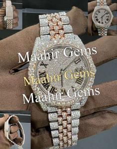 Reloj Personalizado de 40MM con Números Romanos, Cristal, Acero Inoxidable, Diamantes, Baño de Oro Rosa, Completamente Adornado con Moissanita, Resistente al Agua 10 Bar - Product Image 3