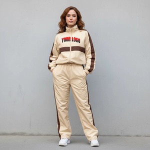Conjunto Deportivo de Alta Calidad con Capucha y Mangas Largas, Personalizado con Logotipo, en Poliéster/Algodón, para Mujer, Tallas Grandes, con Pantalones - Product Image 4