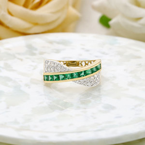 Anillo de Oro Amarillo Sólido de 14K con Esmeraldas y Diamantes Pavé, Diseño Cruzado de Banda Ancha, Joyería Fina al por Mayor, Anillo Personalizado con Gemas Auténticas para Mujer - Product Image 2