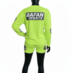 Conjunto de Camiseta y Pantalones Cortos de Algodón y Poliéster para Mujer, 220 GSM, con Logotipo Personalizado por Transferencia Térmica, 100% Algodón - Product Image 2