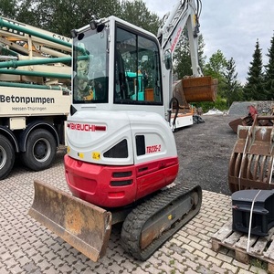 Excavatrice sur chenilles Takeuchi TB235-2 efficace, équipée d'un moteur Kohler, d'une cabine PLC et de chenilles en caoutchouc - Product Image 5
