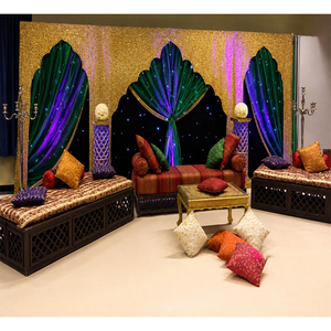 Décoration de scène de mariage sur le thème marocain, décoration d'événement portable de luxe, cadre en bois avec rideaux et coussins colorés - Product Image 1