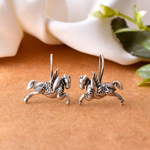 Pendientes de Plata con Diseño de Caballo de Moda para Mujer Meera Jaipur - Product Image 1