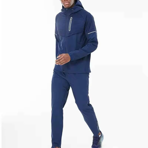 Vente en gros de survêtements coupe-vent tendance, personnalisation de marque, OEM, fabricant et exportateur de vêtements en polyester léger de qualité supérieure - Product Image 1