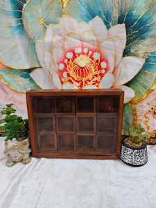 Boîte à épices en bois de Sheesham, 12 pots, sans taxes douanières |   Boîte à épices en bois faite à la main |   Cuisine Sacrée de Vrindavan - Product Image 6