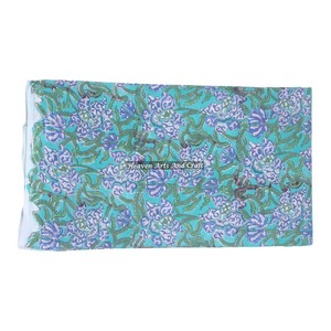 Tela para correr de algodón suave con estampado floral indio hecho a mano, diseñadores y fabricantes de ropa, diseñadores de ropa - Product Image 1