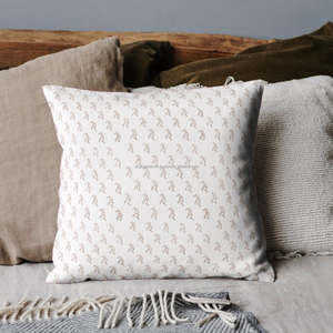 Funda de Cojín de Algodón Estampada a Mano con Diseños Florales para Decoración Clásica, Funda de Almohada Decorativa - Product Image 4