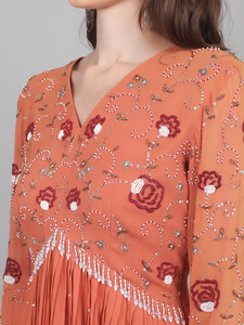 Tenue élégante pour femme, robe peplum pour soirée, avec perles et sequins, travail de perles et de paillettes, édition designer. - Product Image 6