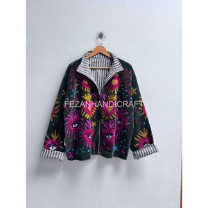 Veste en velours brodée pour femme, broderie à la main, manches longues, col montant, tenue d'automne, noire avec motif œil coloré - Product Image 1