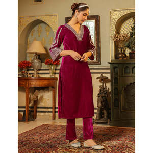 Ensemble de costumes de fête pour femmes avec cordon élégant haut et bas - Product Image 3