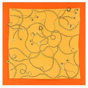 Écharpe en soie d'inspiration vintage pour femmes, écharpe carrée en soie à finition brillante pour femmes, écharpe hijab en soie douce au toucher pour femmes - Product Image 3