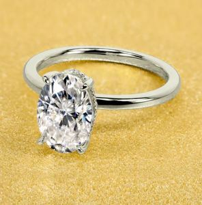 Bague de fiançailles, de mariage et d'anniversaire de luxe en argent sterling 925 et or 14 carats avec moissanite taille ovale et sertissage griffe, alternative au diamant - Product Image 1