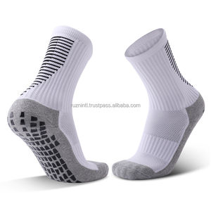 Calcetines Deportivos Ligeros con Ventilación de Malla y Control de Sudor para Correr y Entrenamientos - Product Image 4