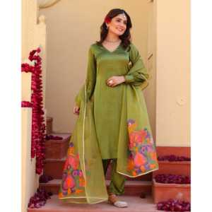 Ensemble de costume en mousseline de soie vert peint à la main taille XS Inayat - Product Image 4