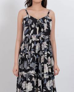 เดรสยาวผ้าฝ้ายสีดำลายดอกไม้ ดีไซน์โดดเด่นสำหรับผู้หญิง ระบายอากาศได้ดี เหมาะสำหรับใส่ในชีวิตประจำวัน มีจำหน่ายจำนวนมาก - Product Image 2