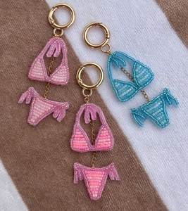 Porte-clés décoratif brodé de perles avec des points de couture traditionnels faits à la main pour sacs, sacs à dos et de magnifiques accessoires personnels - Product Image 5