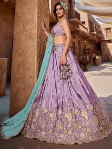 Conjunto de Lehenga Largo hasta el Suelo con Bordado Azul Púrpura, Estilo Línea A, Dupatta de Satén, Accesorios para el Cabello con Perlas, Escote Festoneado, para Dama de Honor - Product Image 2