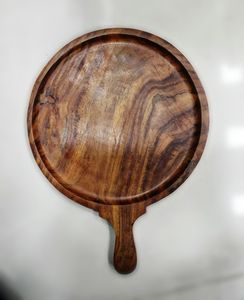 Plateau de service rond en bois d'acacia avec poignée, planche rustique pour charcuterie, fromage, pizza, gâteau et apéritifs - Product Image 1