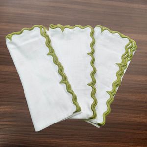 Servilleta de Lino Verde Personalizada Hecha a Mano de 21" x 21" con Borde Festoneado, 100% Lino, Desechable, Antibacteriana, con Borde Bordado, para Cena o Boda - Product Image 5