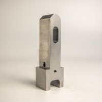 Barre de support fendue en acier inoxydable usinée CNC de précision AMT VINA, tolérance de 0,01 mm, hauteur réglable, support de montage