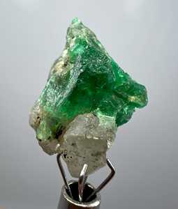 Cristales de Esmeralda Verde Superior sobre Cuarzo de Panjshir, Afganistán, Espécimen Mineral Natural, Gema Coleccionable para Exhibición - Product Image 3