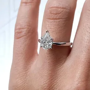 Bague de fiançailles solitaire en moissanite, or blanc massif 14 carats, 2 carats, taille brillant rond, VVS2, sertissage à griffes, tendance - Product Image 2