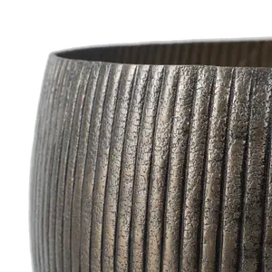 Vase à fleurs moderne de qualité supérieure pour la décoration de table, style intérieur élégant, fabricant en gros de vases à fleurs Zahid Exports - Product Image 3